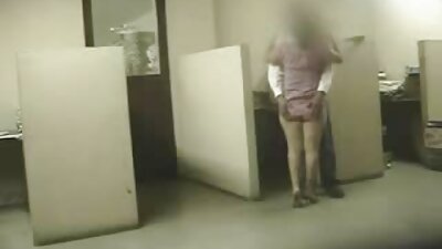 کوکولد در دوجنسه پورن حال فیلمبرداری از سیاه شدن همسر بالغ